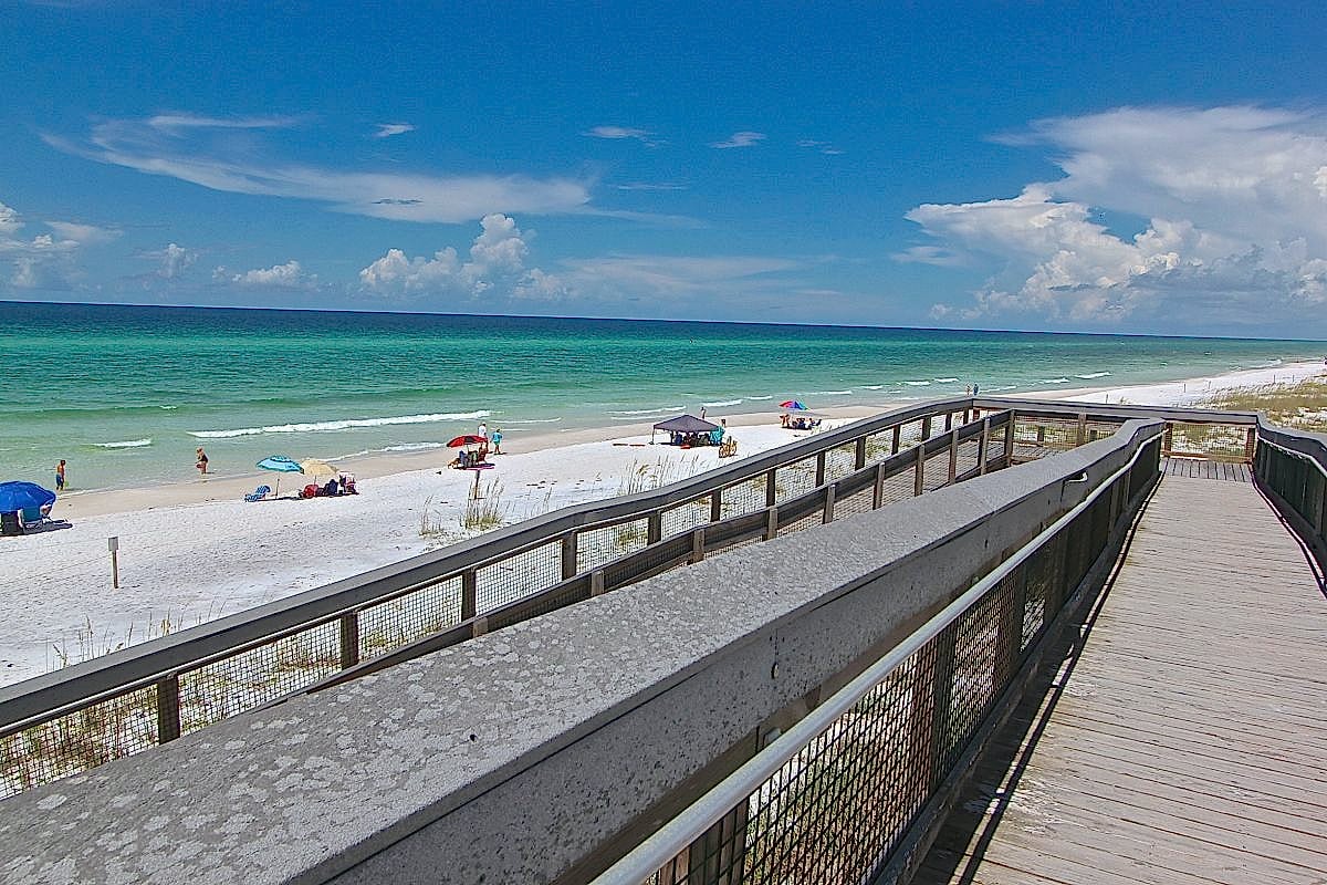 Outdoor & Community Spaces photo 5